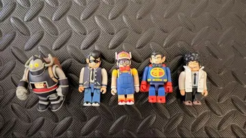 큐브릭 Dr. 슬럼프 아라레짱 5체 세트