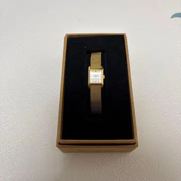 KATHARINE HAMNETT 손목시계 작동 미확인