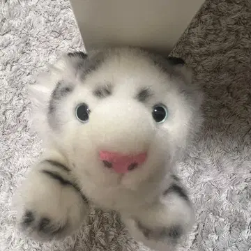 화이트 타이거 봉제 인형