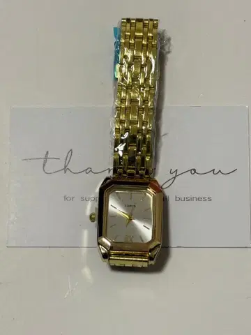 골드 사각형 시계