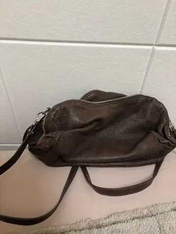 [ 가격 인하 ] 바네사브루노 브라운 가죽 숄더백