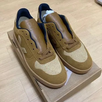 미사용 새상품 veja v-10 스웨이드 카멜 데저트