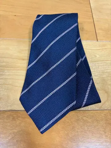 컨디션 최상 Ermenegildo Zegna 제냐 스트라이프 패턴 넥타이