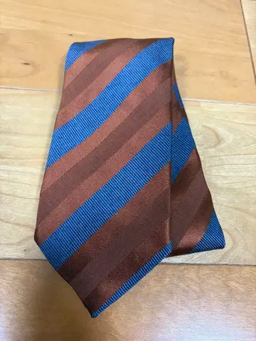 컨디션 최상 Ermenegildo Zegna 제냐 스트라이프 패턴 넥타이