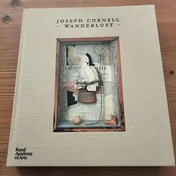 JOSEPH CORNELL WANDERLUST 전시품 H-2602IN24