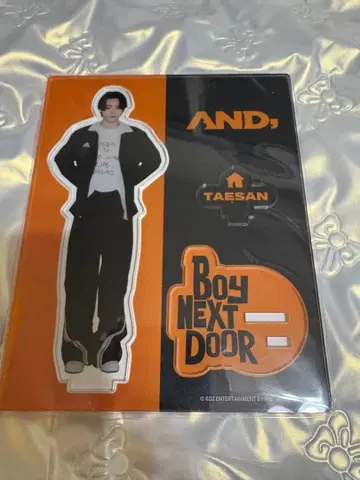 테산 아크릴 스탠드