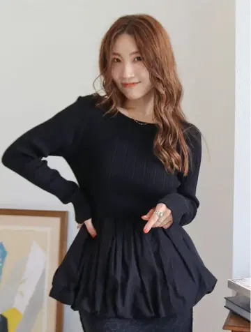 ungrid 블랙 벌룬 디자인 오픈 백 니트