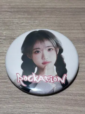 히나 QWER ROCKATION 월드 투어 캔뱃지 2
