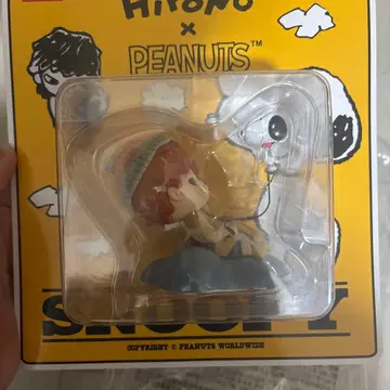 팝마트 Hirono x Peanuts Snoopy