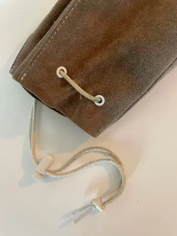 Hender Scheme kinchaku