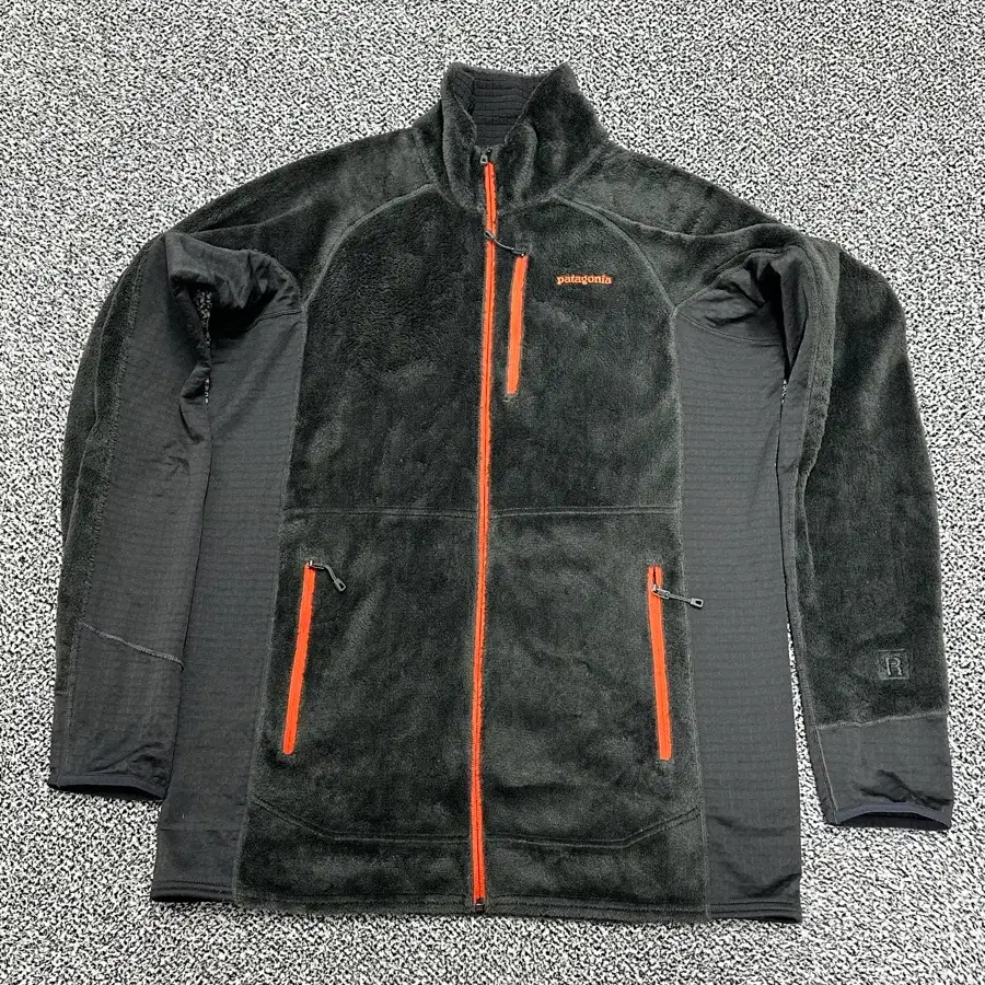 reduced price) Patagonia R4 Regulator Jacket Medium reduced price) Patagonia R4 Regulator Jacket Medium