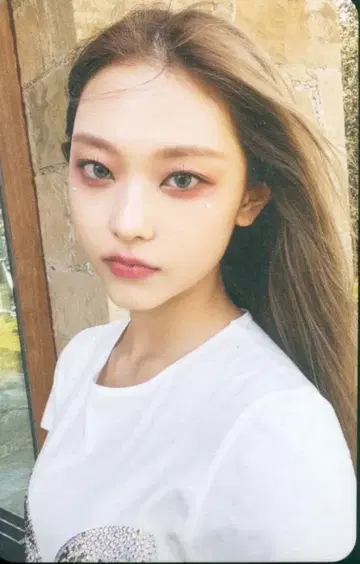 NewJeans 위버스반 HAERIN NewJeans B1