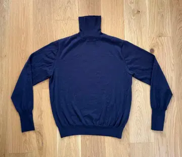 아프레쎄 캐시미어 터틀넥 니트 네이비 사이즈 3