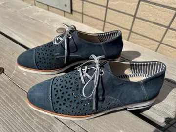 캐서린 햄넷 런던 스웨이드 신발 네이비