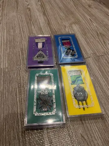 계속 한밤중이면 좋을 텐데 PREMIUM 훈장 2021~2024