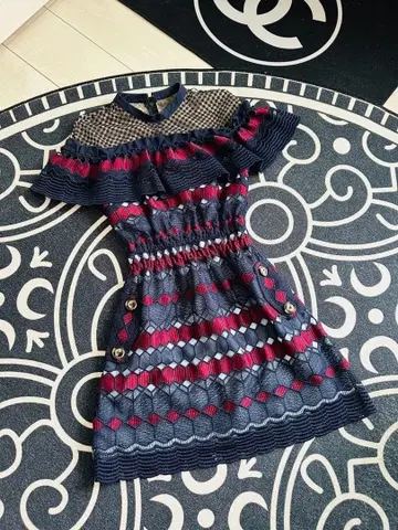 셀프 포트레이트 반팔 무릎 기장 원피스 UK 6