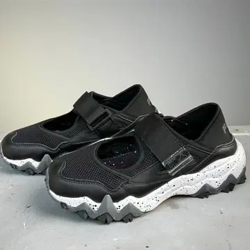 FILA OAKMONT RECOVER 휠라 스니커즈 23.5cm