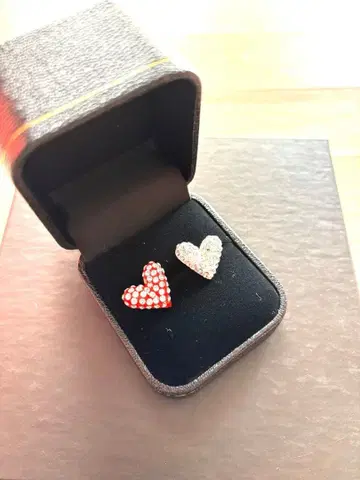 [ 이탈리아 구매 ] 하트 귀걸이 빨간색과 화이트 크리스탈풍