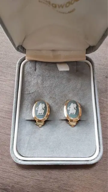 Wedgwood 웨지우드 귀찌