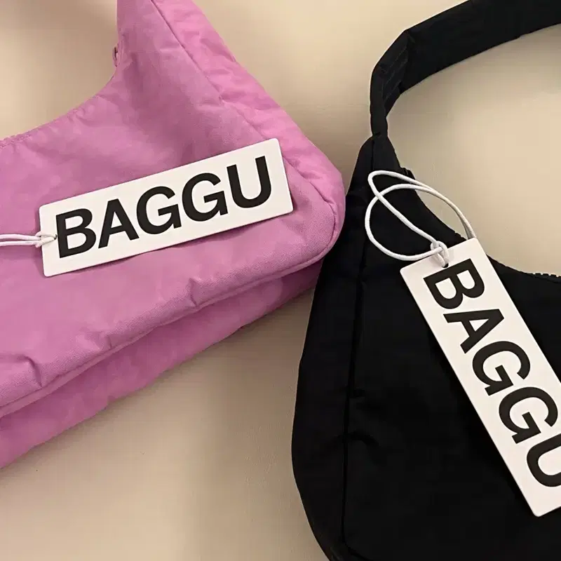 새상품) BAGGU 미니 나일론 숄더백