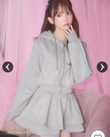 미사용 새상품 미셸 마카롱 프릴 스커트 셋업 XS 그레이