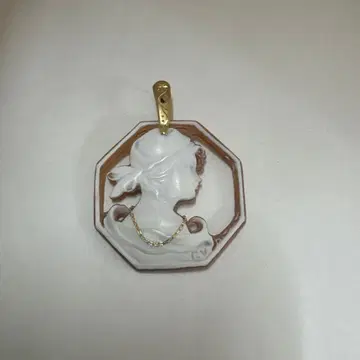 작가 작품 K18 쉘 카메오 펜던트