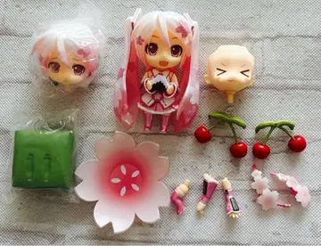 넨도로이드 하츠네 미쿠 사쿠라 미쿠 구스마 복권