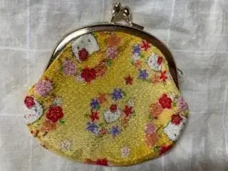 [레트로] 산리오 헬로키티 크레이프 원단 가마구치 옐로우 컬러 2002년