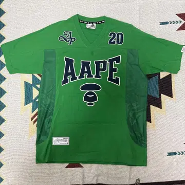 AAPE 그린 V넥 T셔츠 S사이즈