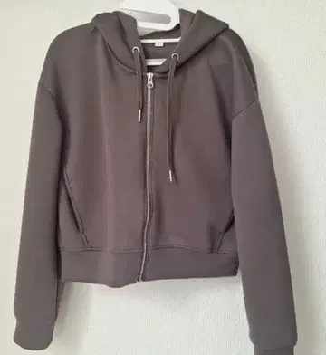 그레이 집업 후드 부착 크롭 후드티