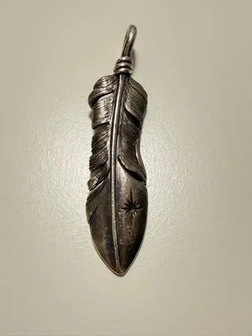 [SAAD] 구형 페더 목걸이 왼쪽