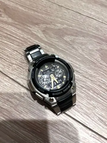 CASIO G-SHOCK MTG-1500 작동품
