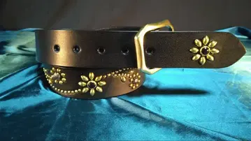 도치기 가죽 덩굴&플라워 스터드 벨트 블랙