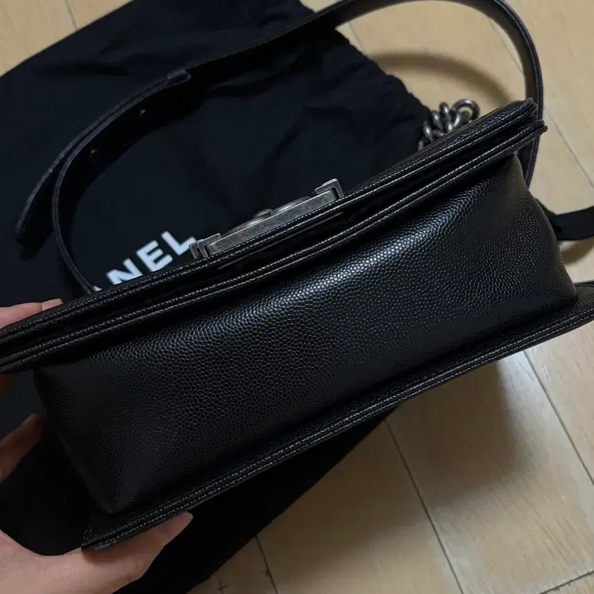 샤넬 보이백 스몰 캐비어 블랙 풀구성 사진 3