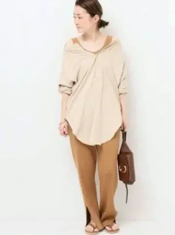 새상품급 AMERICANA 백 헨리 티셔츠 셔츠 베이지