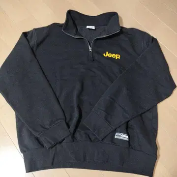 [ 새상품급 ] Jeep 지프 하프 지퍼 맨투맨 자수 로고 블랙