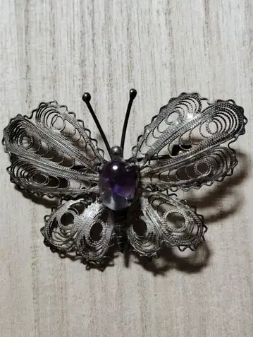 은선 세공 나비 빈티지 브로치 자수정