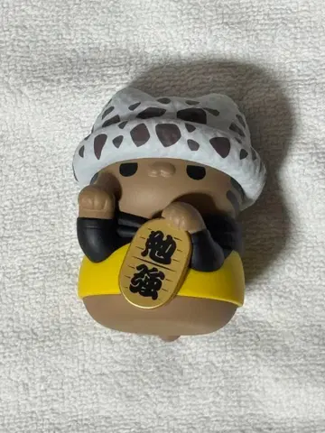 원피스 트라팔가 로 마네키네코 냥피스