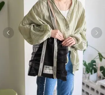 브라운 바이 시어터 프로덕츠 메쉬 프릴 슈즈백/시어 토트백