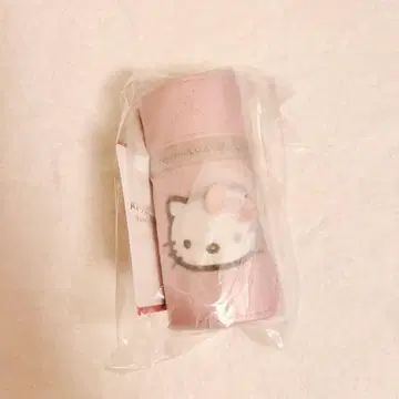 새상품 LOWRYSFARM 키티 퀼팅 립 파우치 키 참