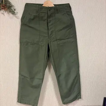 CIOTA 워크 팬츠 올리브 그린
