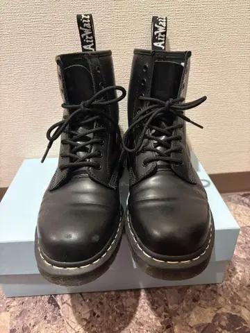 블랙 가죽 하이컷 워크 부츠