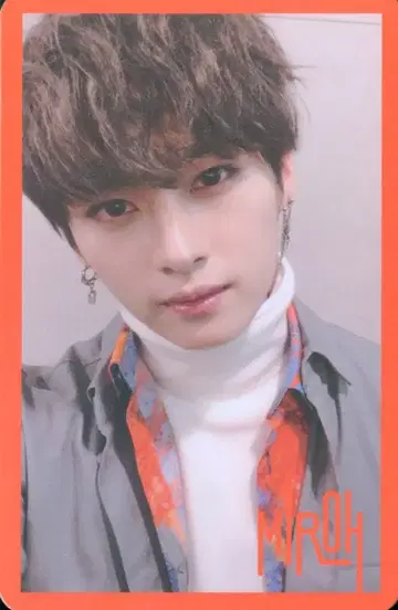 StrayKids LeeKnow MIROH 빨간색 테두리