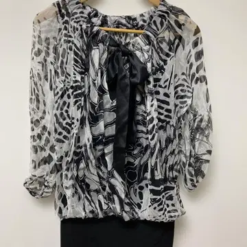 이탈리아 쉬폰 블라우스 앙상블