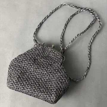 새상품급 RODO 숄더백 뜨개질 가마구치 실버 브라운 이탈리아