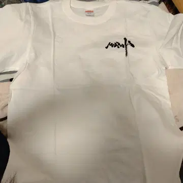 MOROHA 야온 T셔츠 M 사이즈