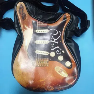 일렉 기타형 숄더백 스티비 레이 본