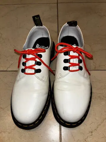 닥터마틴 1461 BEN UK7 화이트 D반지 3홀