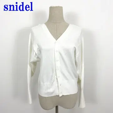스나이델 긴팔 가디건 화이트 폴리에스테르 레이온 F C3030