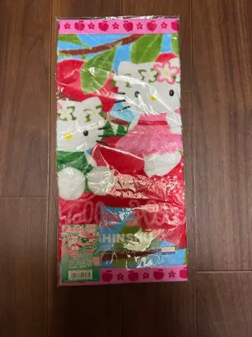 헬로키티 신슈 한정판 후르츠 디자인 타월